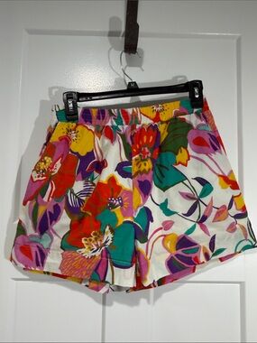 entro High-Waist Floral Shorts